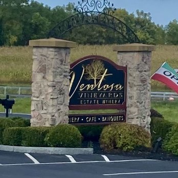 Ventosa Vineyards - Road Entrance to Ventosa. - Wineries Near Me - Geneva, New York Ventosa Vineyards - Road Entrance to Ventosa. - Wineries Near Me - Geneva, New York