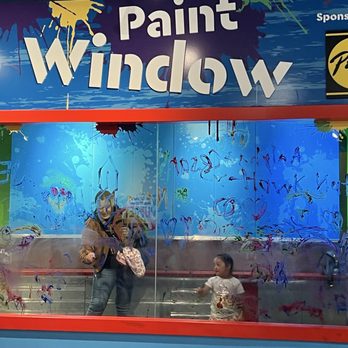Omaha Children's Museum - Painting at museum - Children's Museums Near Me - Omaha, Nebraska Omaha Children's Museum - Painting at museum - Children's Museums Near Me - Omaha, Nebraska