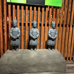 Mizu Japanese Steakhouse - Decor when you walk in.