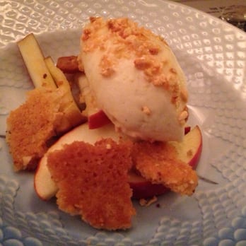 Madklubben Vesterbro - Apple and marzipan dessert - Scandinavian Near Me - Copenhagen, 84