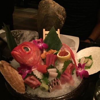 Makoto - Chef's choice sashimi sampler - Japanese Near Me - Miami Beach, Florida Makoto - Chef's choice sashimi sampler - Japanese Near Me - Miami Beach, Florida