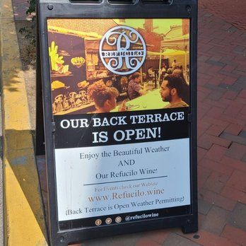 Refucilo Winery - Wine Tasting Room Near Me - Pittsburgh, Pennsylvania