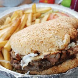 Mineola Diner - New Yorker burger - 3/5