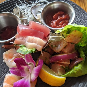 La Hiki - Preset Sunday brunch second course: shrimp cocktail, oyster, poke, hamachi and ahi sashimi - Breakfast & Brunch Near Me - Kapolei, Hawaii La Hiki - Preset Sunday brunch second course: shrimp cocktail, oyster, poke, hamachi and ahi sashimi - Breakfast & Brunch Near Me - Kapolei, Hawaii