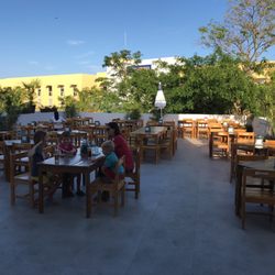 Lucky Wings - Patio seating