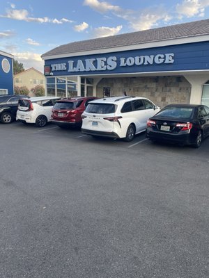 Lakes Lounge by null