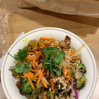 Zao Asian Cafe - Tofu And chicken bowl - Asian Fusion Near Me - Farmington, Utah
