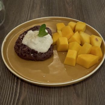 Thai Spice - Sweet Sticky Rice with Mango - Thai Near Me - San Francisco, California