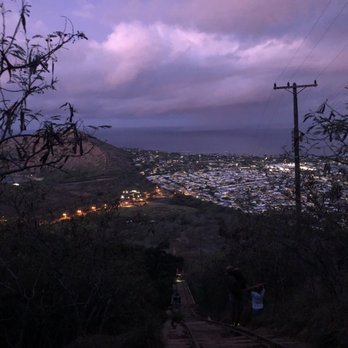 Koko Head - half way up the railway. sun was starting to rise - Hiking Near Me - Honolulu, Hawaii Koko Head - half way up the railway. sun was starting to rise - Hiking Near Me - Honolulu, Hawaii