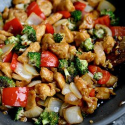 Lady Z's Kitchen - Sesame Chicken Stir Fry
