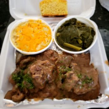 Mamma Lou’s - 1 Meat Plate oxtails  $15.50 - Soul Food Near Me - Windcrest, Texas