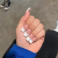 Glitter Nails & Spa - Horrible nails