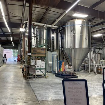 Parkway Brewing - Clean area for working - Breweries Near Me - Salem, Virginia