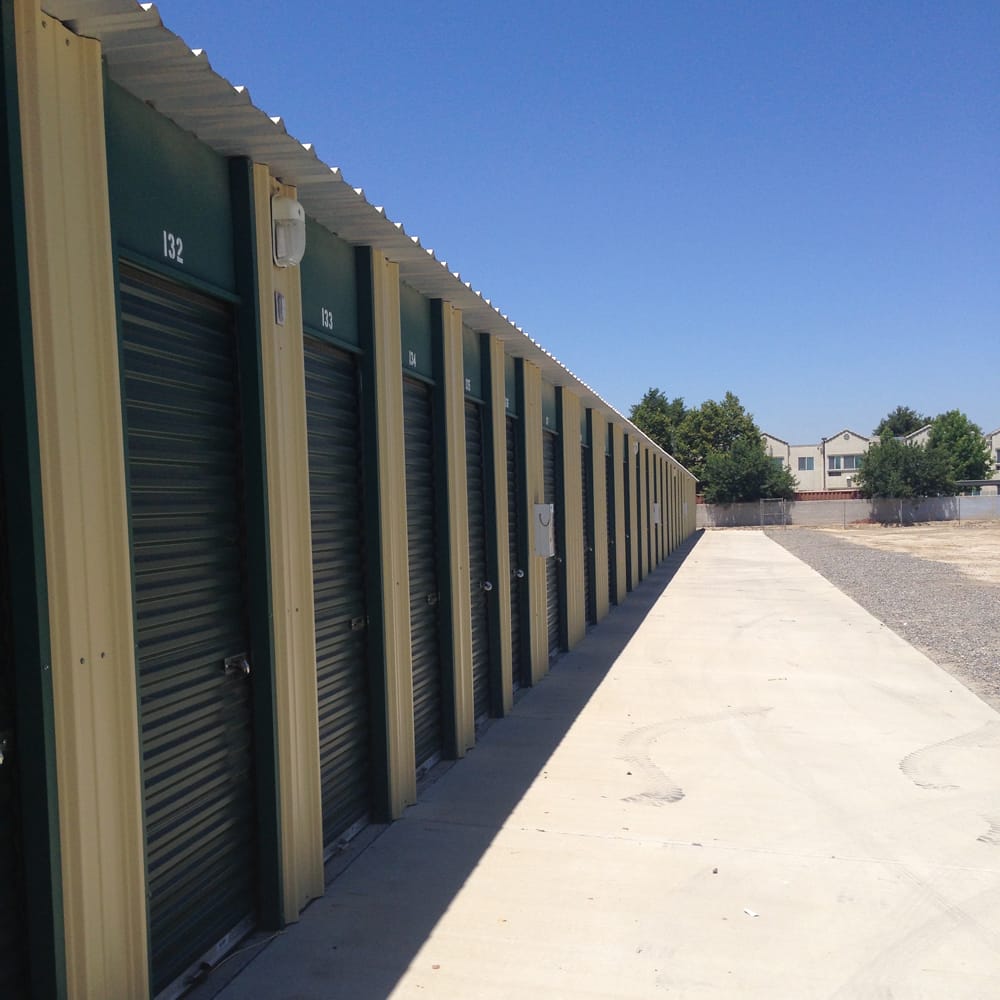 STORMAX OF PARLIER 13688 E Manning Ave, Parlier, California Updated