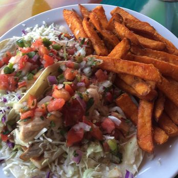 Buzzard's Roost Grill & Pub - Mahi Fish taco and sweet potato fries - Seafood Near Me - Key Largo, Florida