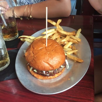 bisQit - Burgers Near Me - Pawleys Island, South Carolina
