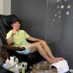 Jimmy Ongles - Pedicure is not only for women. Men deserve it. Look, how happy he is while having his pedicure done.