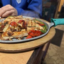 Johnny's On The Lake Bar & Grill - Chicken Fajita