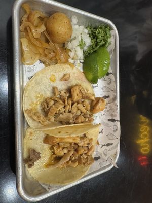 Donde Los Tacos by null