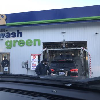 Brown Bear Car Wash - Entrance to automated car wash. - Car Wash Near Me - Puyallup, Washington Brown Bear Car Wash - Entrance to automated car wash. - Car Wash Near Me - Puyallup, Washington