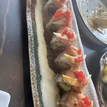 Joi - Hirame Roll ($21) - Asian Fusion Near Me - Austin, Texas