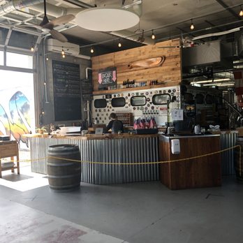Flight Deck Brewing - Breweries Near Me - Brunswick, Maine