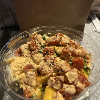 Poke Bros - Build your own bowl. Brown rice, spicy tuna, avocado, ginger, seaweed salad, mango, sesame seeds, and OG sauce - Hawaiian Near Me - Hamilton Township, New Jersey