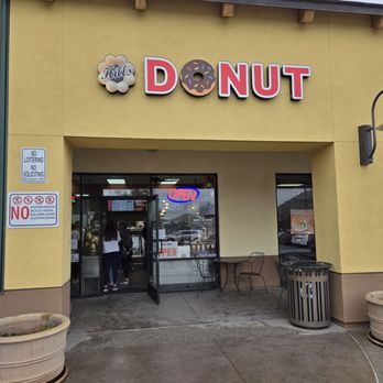Hills Donut - Donuts Near Me - Lake Elsinore, California