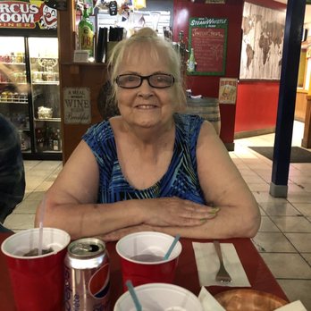 Circus Room Diner - My mom gets her wish (for us to find a restaurant in the middle of nowhere!) - Canadian (New) Near Me - Saint Williams, Ontario
