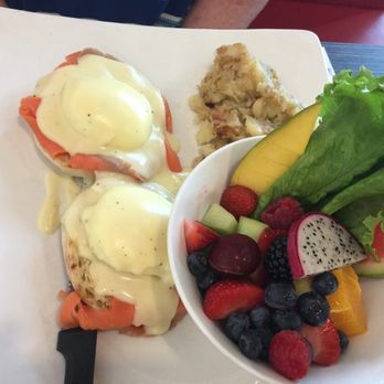 Allô! Mon Coco - Copenhagen - Salmon Eggs Benedict - Breakfast & Brunch Near Me - Laval, Quebec