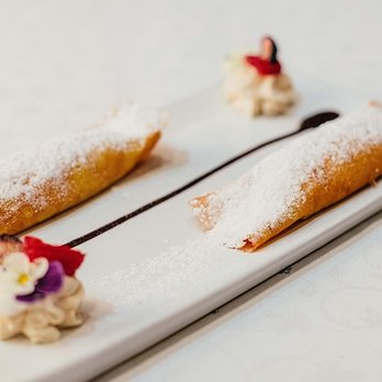 O'Caldiño - Te presentamos nuestro postre estrella: la tradicional filloa gallega elaborada en nuestro propio obrador con una masa fina y esponjosa. - Galician Near Me - Madrid, M O'Caldiño - Te presentamos nuestro postre estrella: la tradicional filloa gallega elaborada en nuestro propio obrador con una masa fina y esponjosa. - Galician Near Me - Madrid, M