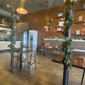 Maroon Kitchen And Bar - Area - Mediterranean Near Me - San Fernando Valley, California Maroon Kitchen And Bar - Area - Mediterranean Near Me - San Fernando Valley, California