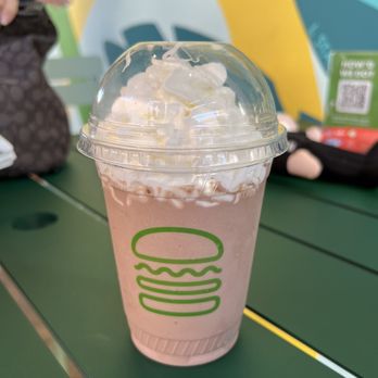 Shake Shack - Spectrum - Burgers Near Me - Irvine, California Shake Shack - Spectrum - Burgers Near Me - Irvine, California