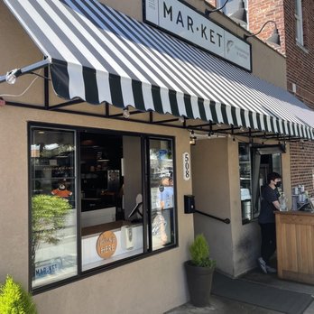 MARKET Seafood Eatery - Outside with pick up window - Seafood Near Me - Edmonds, Washington MARKET Seafood Eatery - Outside with pick up window - Seafood Near Me - Edmonds, Washington