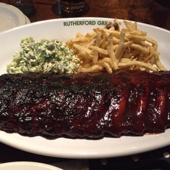Rutherford Grill - Ribs with fries and slaw - American Near Me - Rutherford, California
