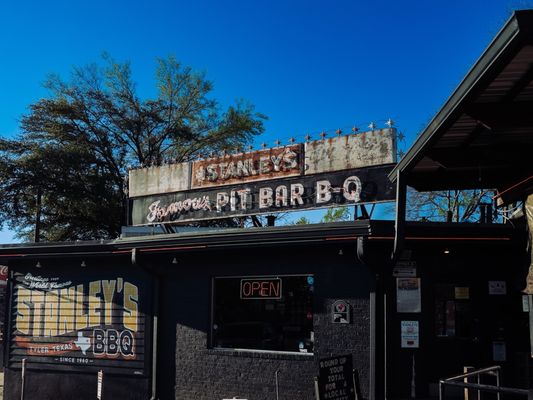 Stanley's Famous Pit Barbecue by null