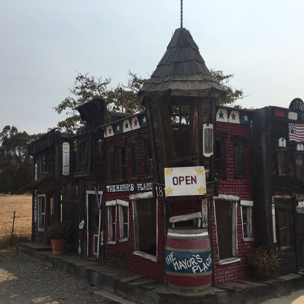 The Mayors Place - Cutest little building for a restaurant - Breakfast & Brunch Near Me - Nipomo, California The Mayors Place - Cutest little building for a restaurant - Breakfast & Brunch Near Me - Nipomo, California