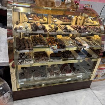 Sloan's - Mizner Park - Ice Cream & Frozen Yogurt Near Me - Boca Raton, Florida Sloan's - Mizner Park - Ice Cream & Frozen Yogurt Near Me - Boca Raton, Florida