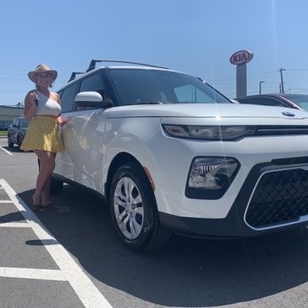 BILL BYRD KIA - Updated August 2024 - 13 Photos & 17 Reviews - 2435 E