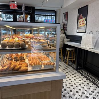 Paris Baguette - Entry. - Bakeries Near Me - New York, New York Paris Baguette - Entry. - Bakeries Near Me - New York, New York