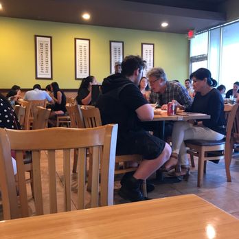 Golden Dumpling House - Packed dining room - Chinese Near Me - Houston, Texas Golden Dumpling House - Packed dining room - Chinese Near Me - Houston, Texas