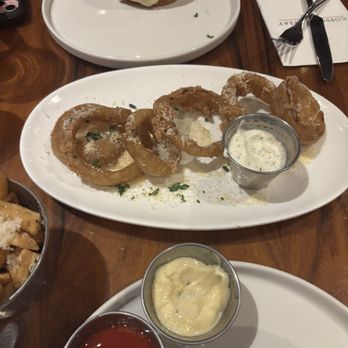 Gordon Ramsay Burger Las Vegas - Onion rings - Burgers Near Me - Las Vegas, Nevada