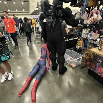 Baltimore Comic Con - Venom dragging Spidey! - Comic Books Near Me - Baltimore, Maryland
