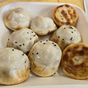 Juicy Dumpling - Pan fried dumplings. 4 for 4.99 - Dumplings Near Me - Toronto, Ontario Juicy Dumpling - Pan fried dumplings. 4 for 4.99 - Dumplings Near Me - Toronto, Ontario
