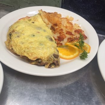 Snug Harbor - Italian omelette - Diners Near Me - Santa Monica, California