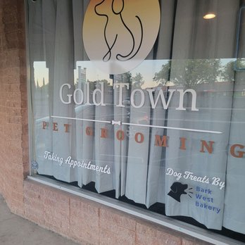 Gold Town Pet Grooming - Front window - Pet Groomers Near Me - Oroville, California Gold Town Pet Grooming - Front window - Pet Groomers Near Me - Oroville, California