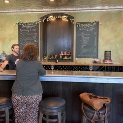 Bourgmont Winery - Tasting room