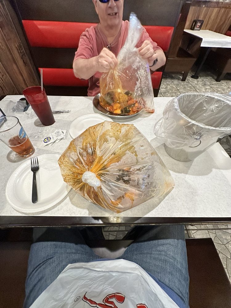THE JUICY CRAB Updated October 2024 35 Photos & 24 Reviews 6245 N