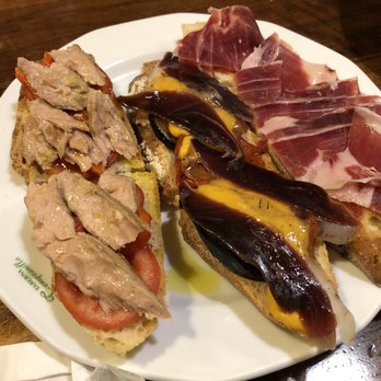 Tempranillo - Tuna/peppers/tomatoes, duck/eggplant, jamon/tomatoes - Wine Bars Near Me - Madrid, M Tempranillo - Tuna/peppers/tomatoes, duck/eggplant, jamon/tomatoes - Wine Bars Near Me - Madrid, M