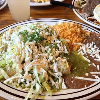 La Catedral Cafe & Restaurant - Platillo Enchiladas en salsa verde - Mexican Near Me - Chicago, Illinois La Catedral Cafe & Restaurant - Platillo Enchiladas en salsa verde - Mexican Near Me - Chicago, Illinois